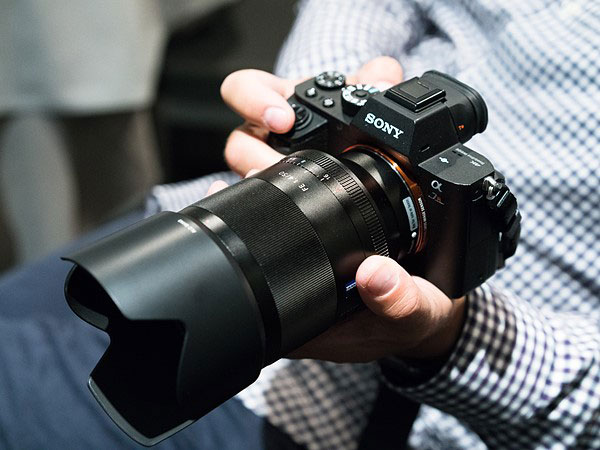 Sony-Planar-T-FE-50mm-f1.4-ZA-Lens-2